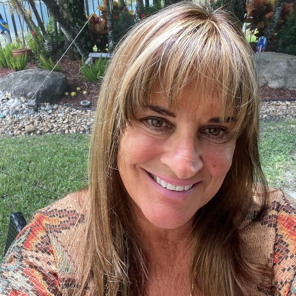 Meet your Posher, Maria - Picture 1 of 1